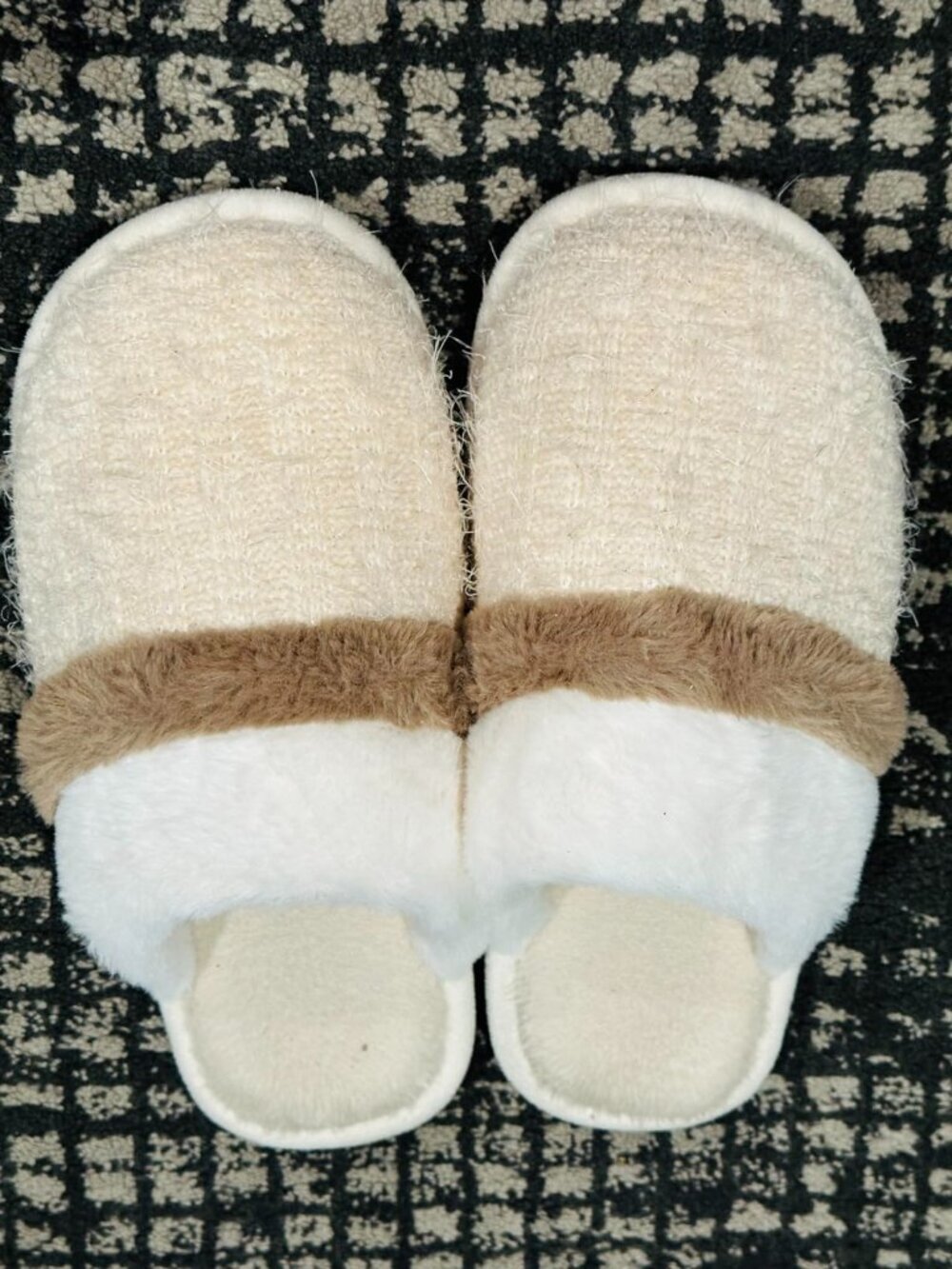 Slippers for Women Indoor and Outdoor Fuzzy Cozy House Shoes with Memory Foam